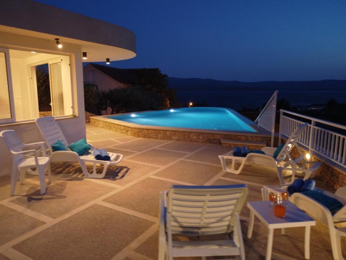 Villa Franka With Swimming Pool Bol Exteriör bild