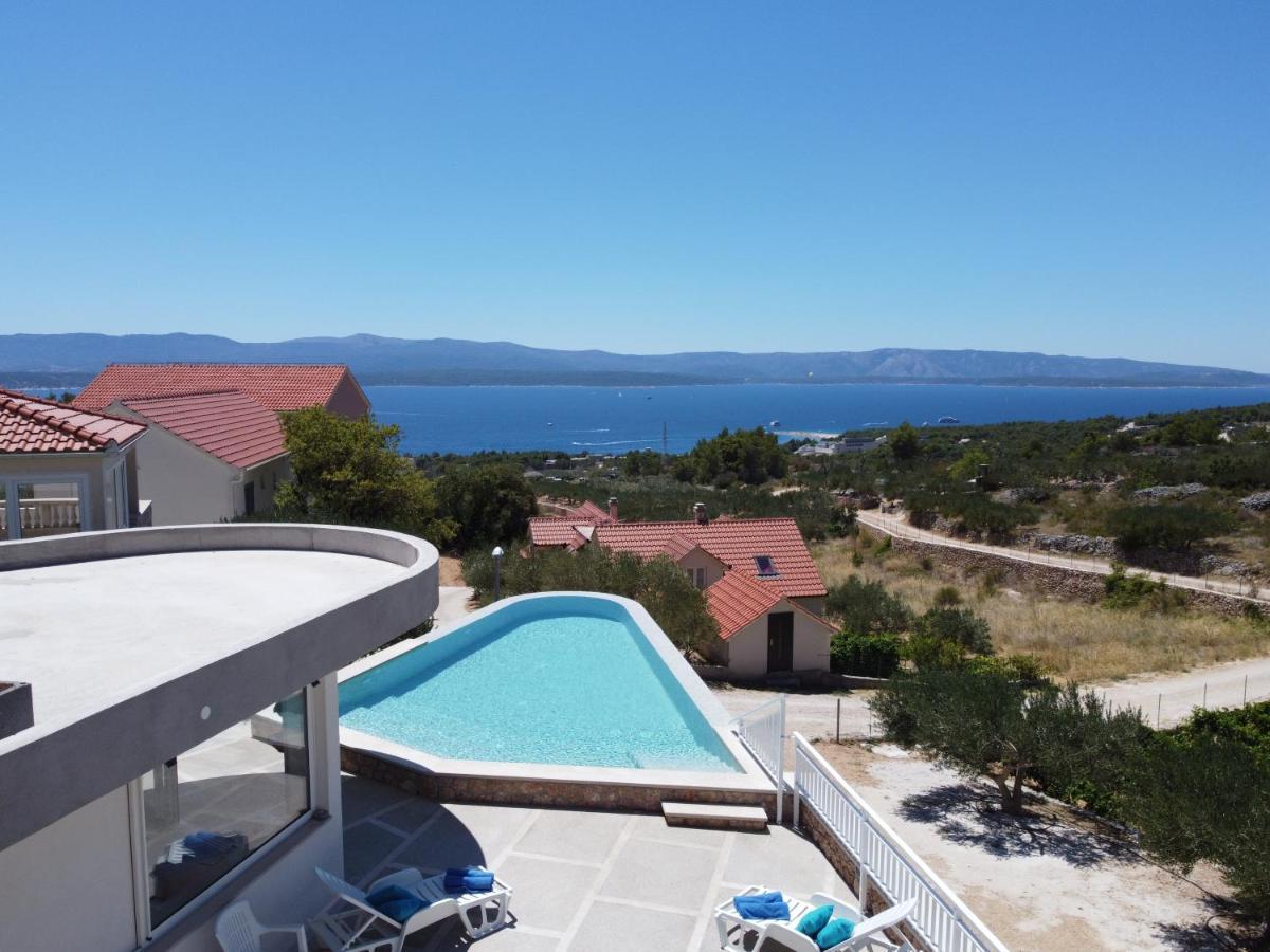 Villa Franka With Swimming Pool Bol Exteriör bild